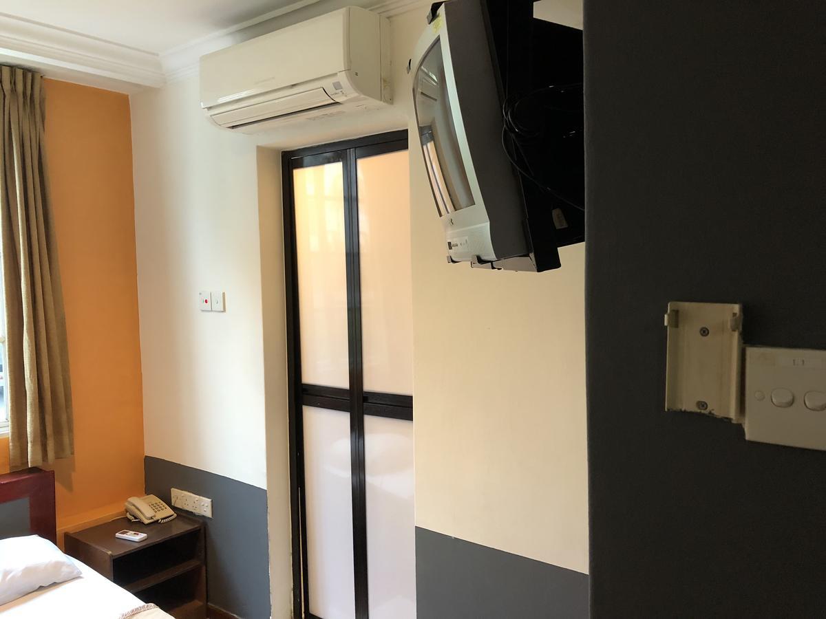 Happy Hotel Singapore Room photo