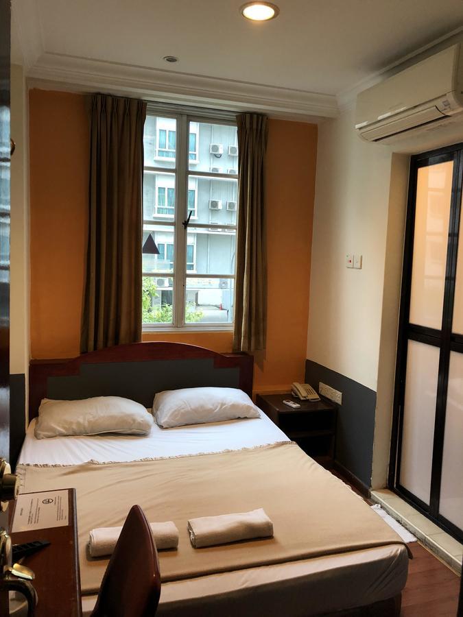 Happy Hotel Singapore Room photo